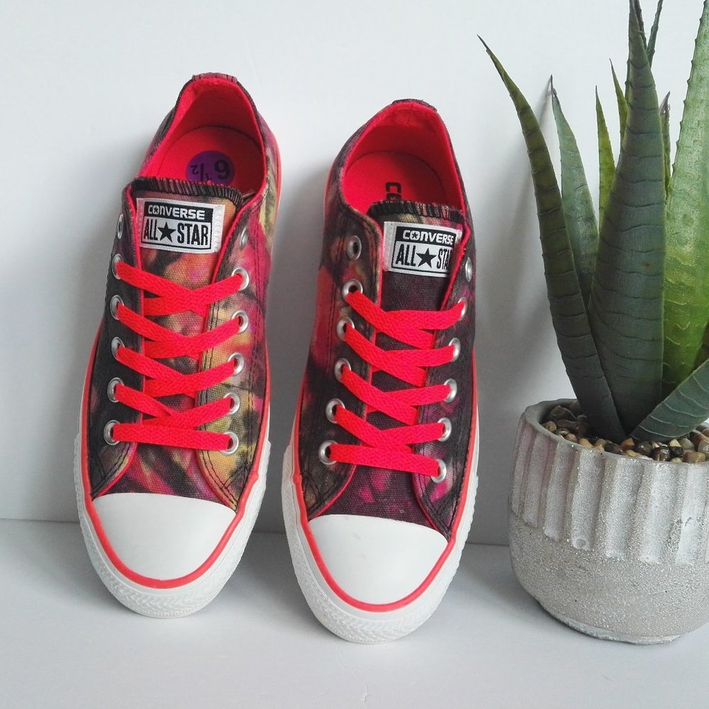 Converse Women's Tie Dye Sneakers